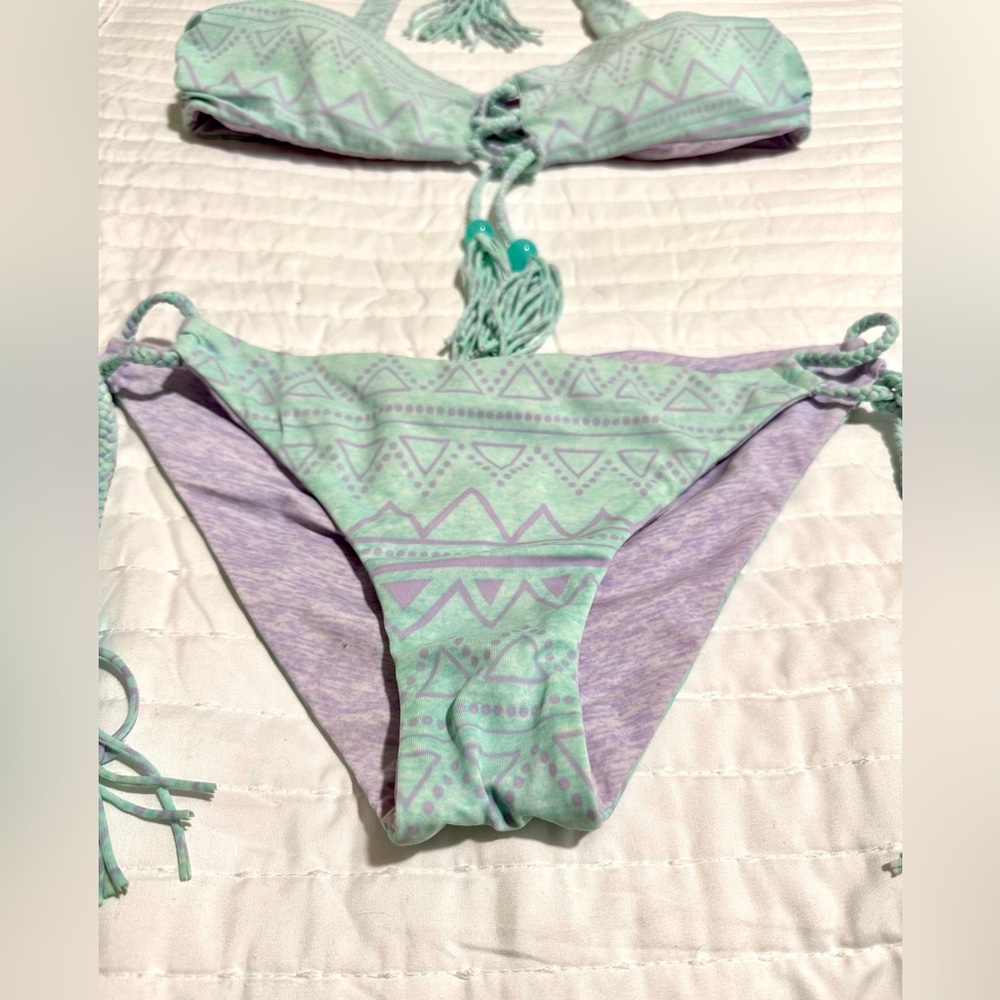 Victoria Secret Reversible Bikini - Picture 2 of 7